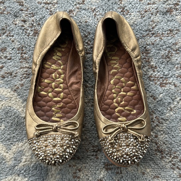 Sam Edelman Beatrix Egypt Spike Cap Toe Flats Gold 7 - Picture 2 of 8